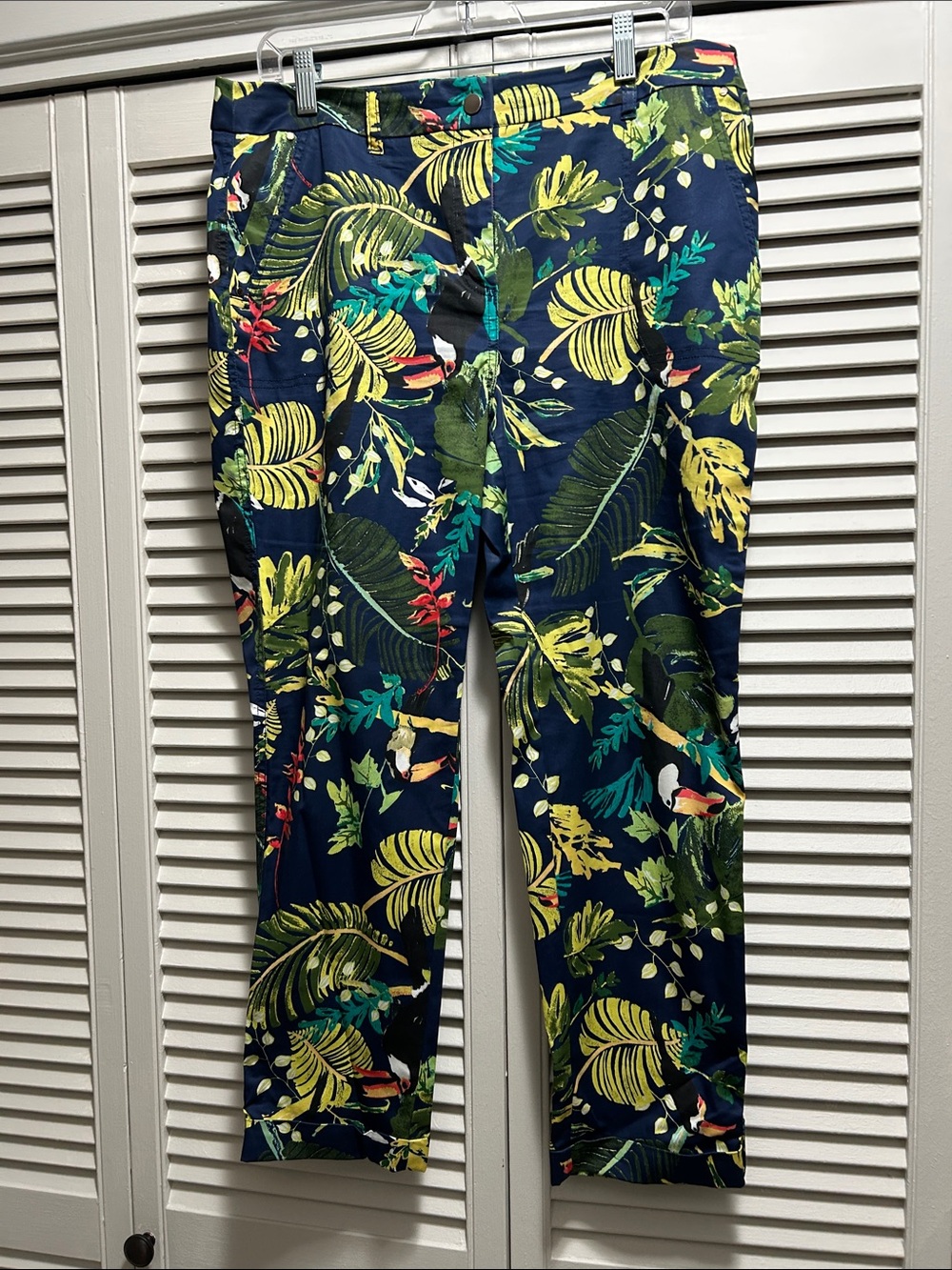 Chico's Navy Tropical Leaf Cropped Pants with Multicolor Accents
